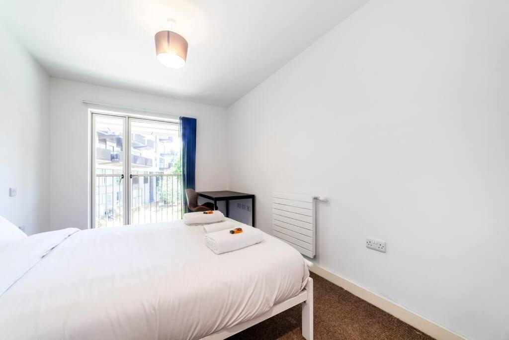 Stunning New 3 Bdr Duplex Wbalcony, East London Apartment Exterior photo