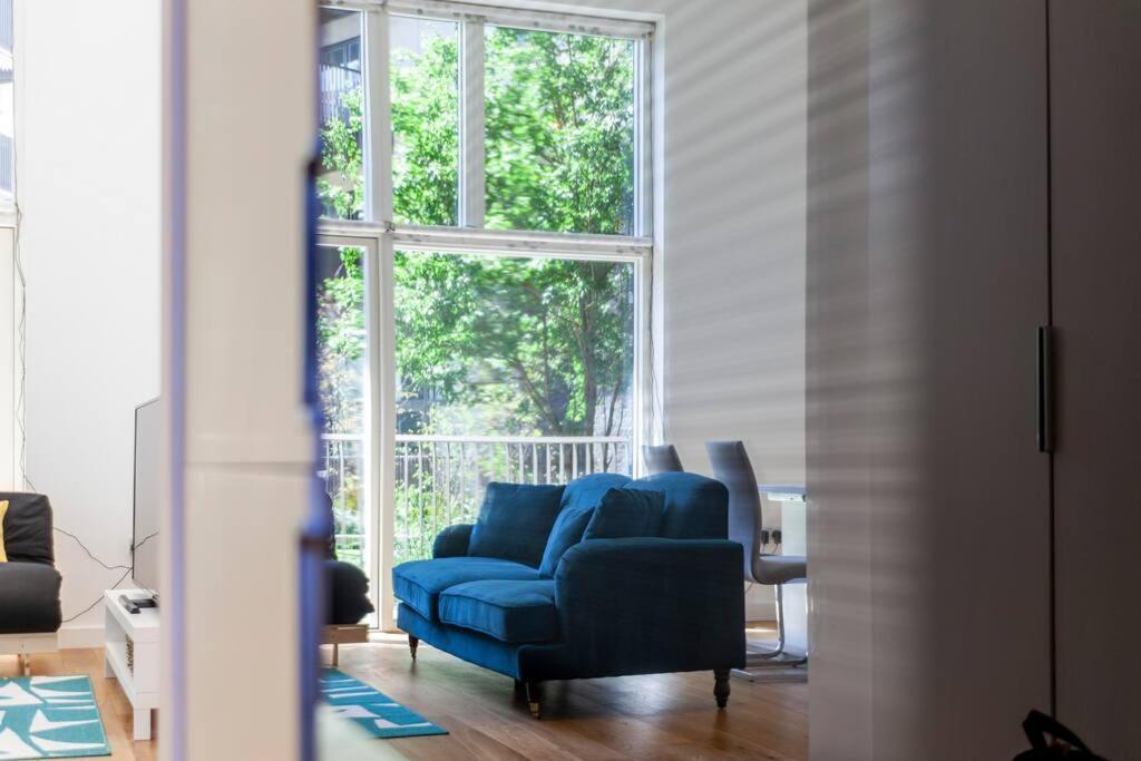 Stunning New 3 Bdr Duplex Wbalcony, East London Apartment Exterior photo
