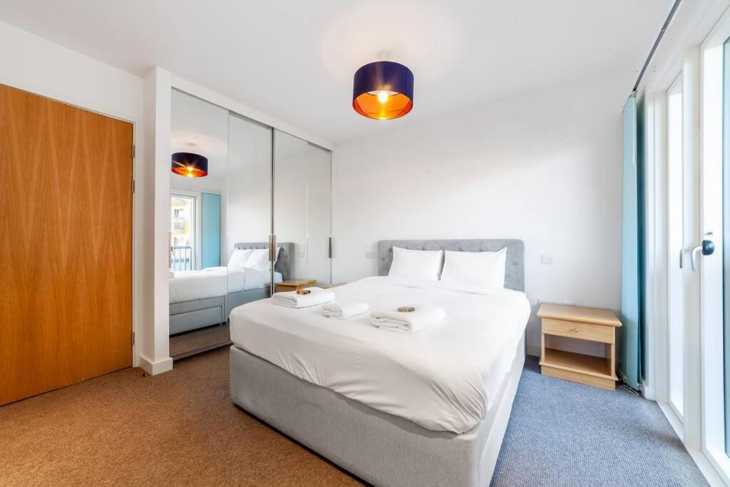 Stunning New 3 Bdr Duplex Wbalcony, East London Apartment Exterior photo