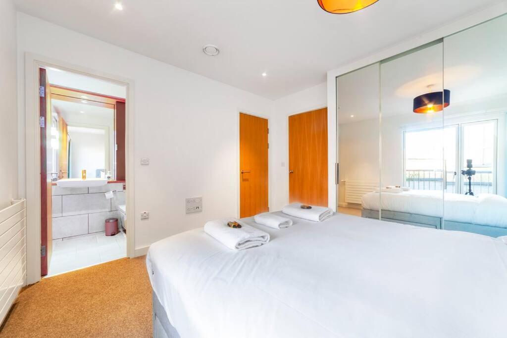 Stunning New 3 Bdr Duplex Wbalcony, East London Apartment Exterior photo